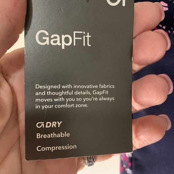 Women's Gap Fit Size L Navy Blue w/ Floral Detail Racerback Athletic Tank Top - Picture 4 of 7